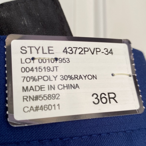 NOWT 3 pieces 48Long with NWT 36W pants, NWT XL vest slim fit blue suit - Picture 8 of 10